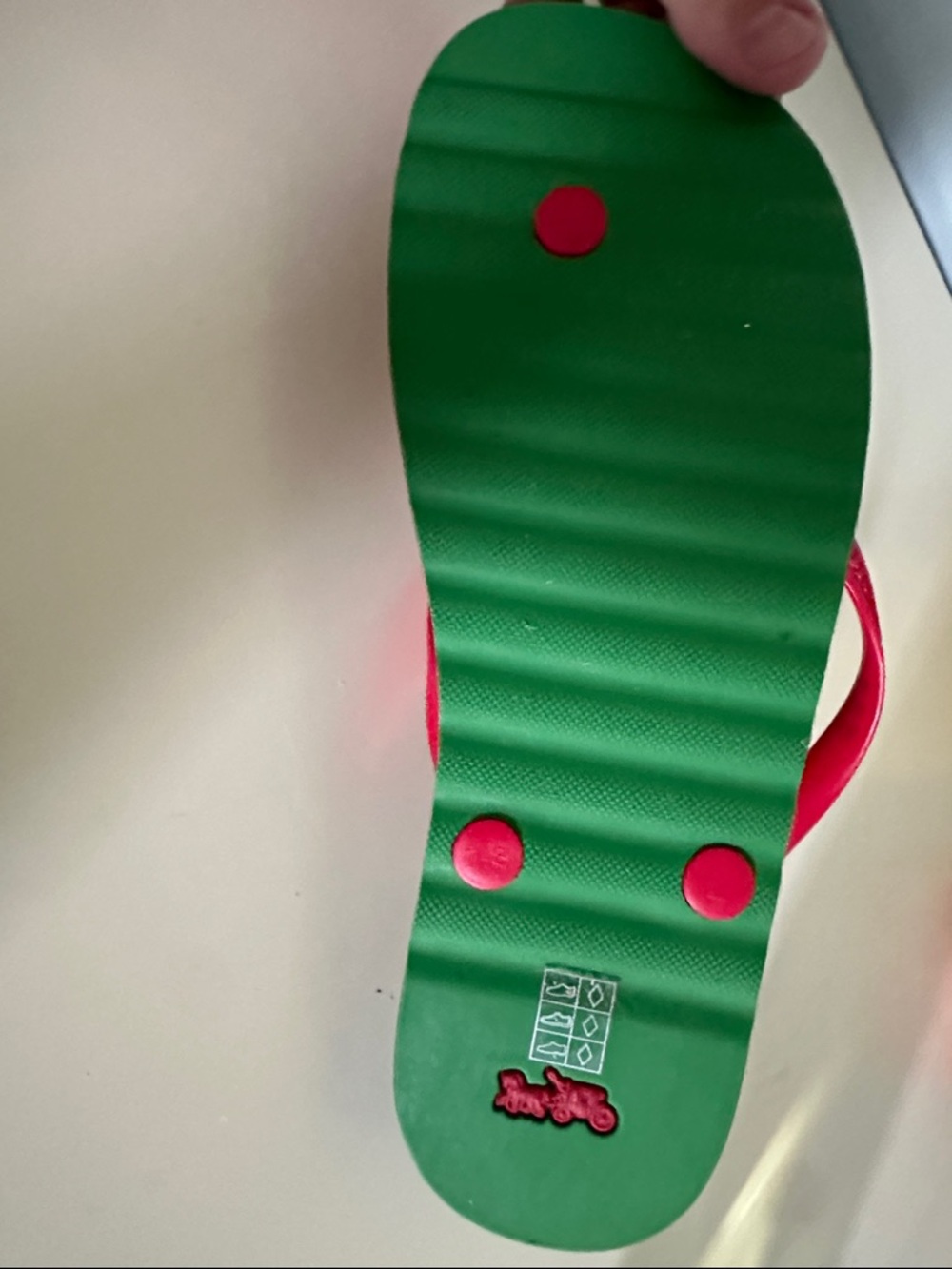 Coach Multicolor Rainbow Signature Flip Flops with Pink Straps sz 8 nwot - Picture 3 of 6